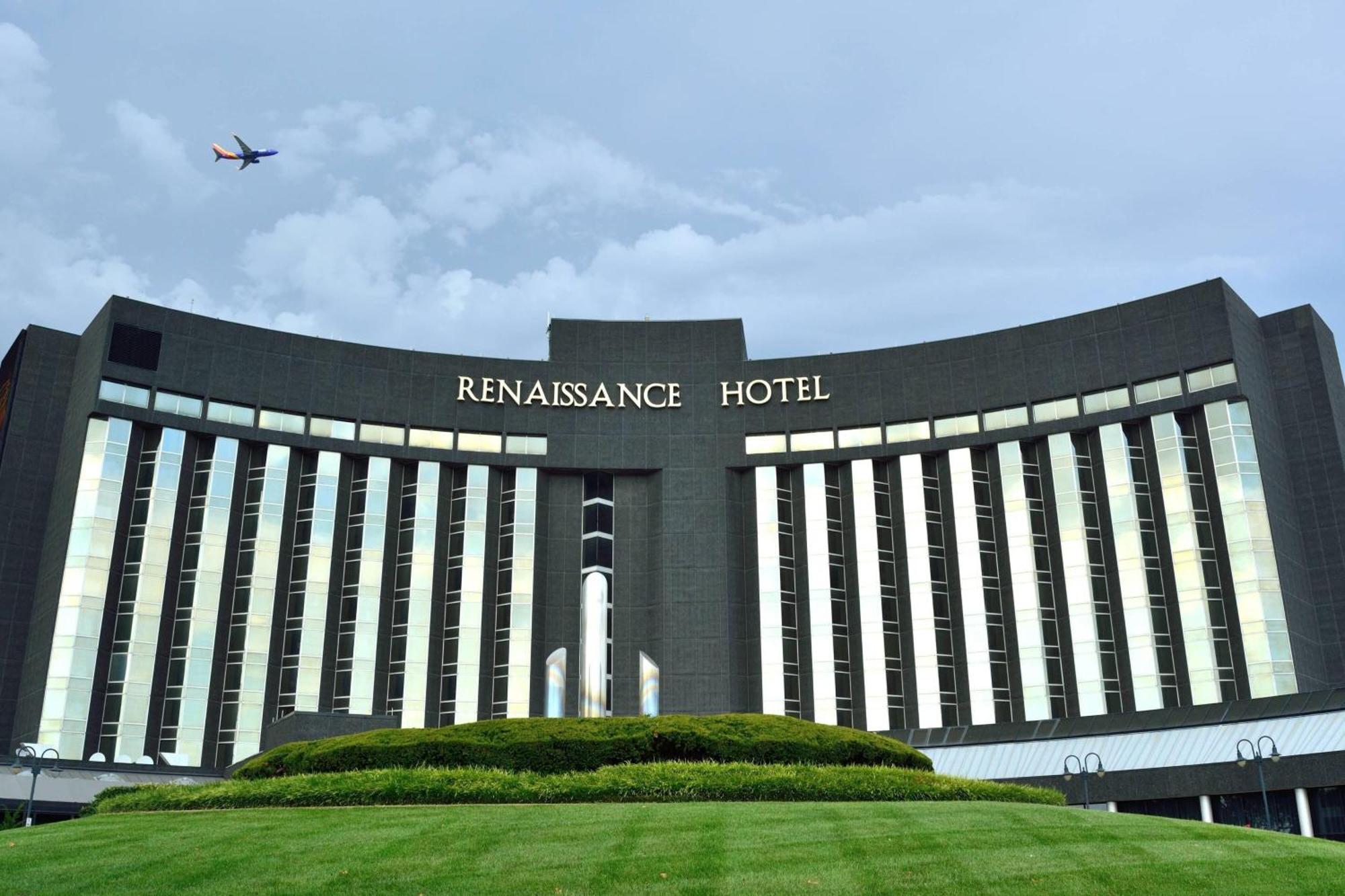 Renaissance St. Louis Airport Hotel Berkeley Exterior photo